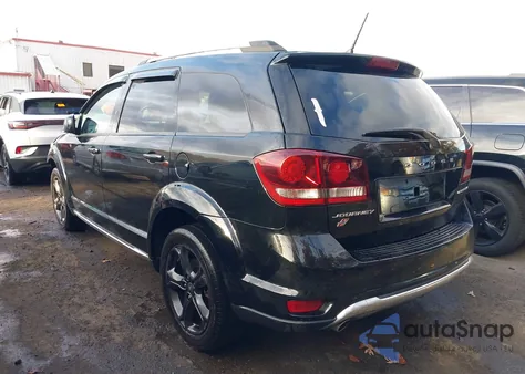 2018 Dodge Journey Crossroad Awd z USA, uszkodzony, nr VIN 3C4PDDGGXJT387948